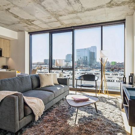 Contemporary City Living Apartments In 내슈빌 외부 사진